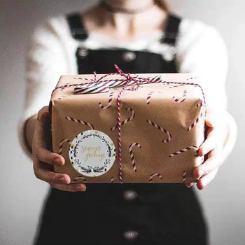 Decorate your Christmas presents with beautiful labels (2)